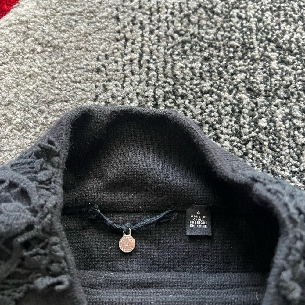 Knitted & Knotted Black Mockneck Lace Sleeve Sweater - Picture 4 of 7